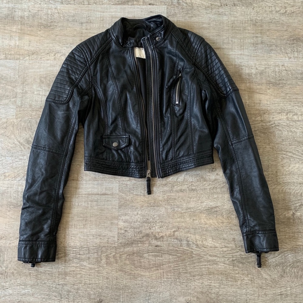 Abercrombie Cropped Moto Jacket😍😍